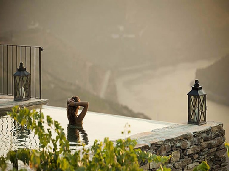 7 reasons to travel to Douro Valley