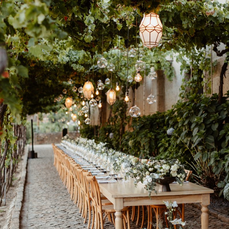 8 reasons why you need a wedding planner